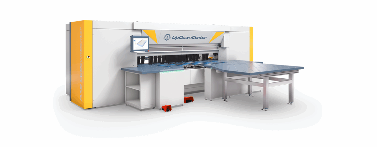 Pannellatrice CNC semiautomatica RAS UpDownCenter per piegatura lamiera con sistema Bendex 3D Multi-Touch.